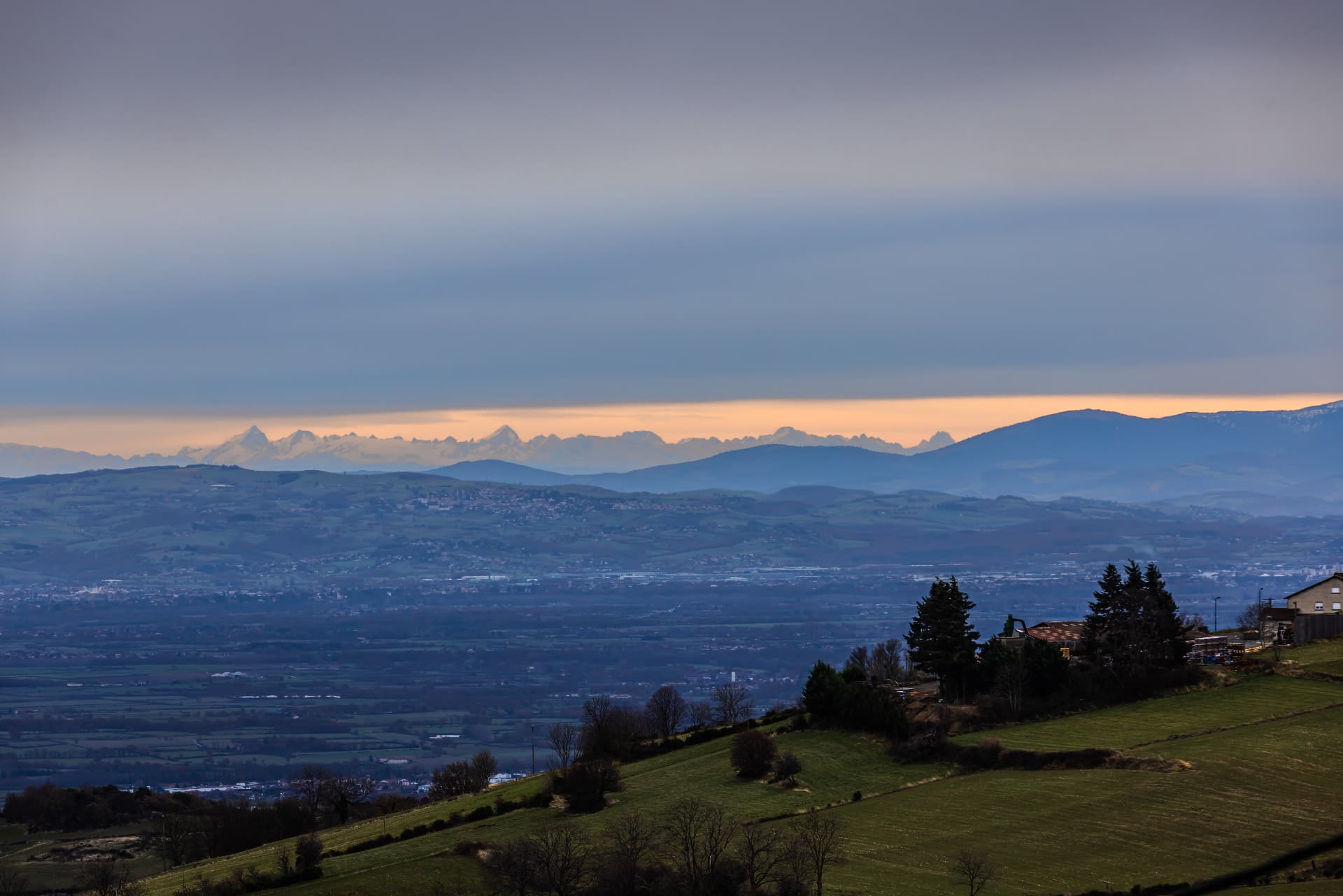 Coucher de soleil sur les monts du Forez
